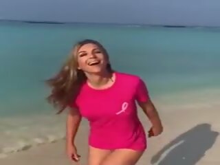 Elizabeth Hurley - Topless Bikini Swimsuit 2017-18: sex movie 1a | xHamster