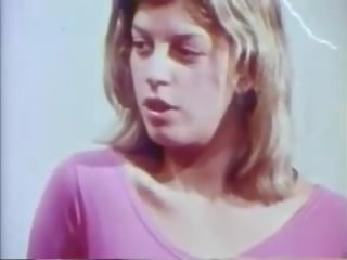 Penjara masa kanak-kanak perempuan 1975: penjara xxx x rated klip filem 8d