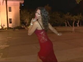 Trebušček ples - nataly hay v rdeča obleka, hd seks 33