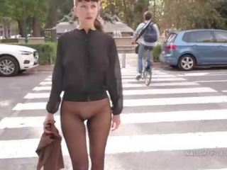 No skirt seamless pantyhose in public