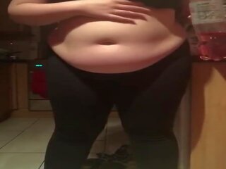 Παχύσαρκος/η κορίτσι αναψυκτικά τόνους και παίρνει ένα τεράστιος κοιλιά: ελεύθερα σεξ βίντεο 39