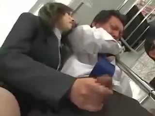 Asiatiskapojke avrunkning i offentlig tåg, fria offentlig röret kön klämma film 08 | xhamster