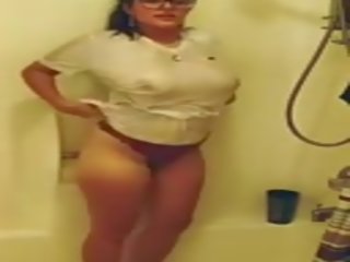 Indiano groovy giovane femmina hoot bagno bj e cagnetto cazzo: gratis sesso film 23