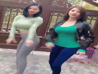 Ázijské holky woth dlho nohy pančušky a opätky 5: sex film 06 | xhamster