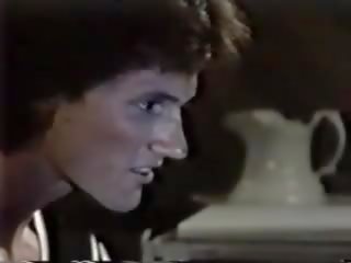 Nešvankus filmas žaidynės 1983: nemokamai iphone seksas suaugusieji filmas video 91