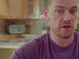I Realized He Had a Step Mom Crush Going on S12 E3: adult clip e8 | xHamster