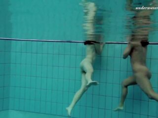 Nina y zlata oduvanchik bajo el agua lesbianas: gratis sexo película e3 | xhamster