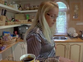Proveing to Older Stepsister how Good sweetheart You are | xHamster