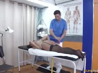 Intern xxx clip with patient
