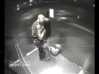 Couple having dirty video on Hotel Elevator get caught on Hidden Camera