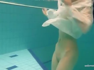 Submerged bajo el agua petra prepares usted quiero corrida: hd sexo c3